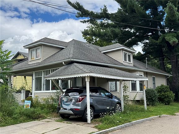 2nd image of 345 S Main St