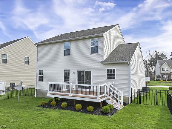 5th image of 3233 Seneca Dr