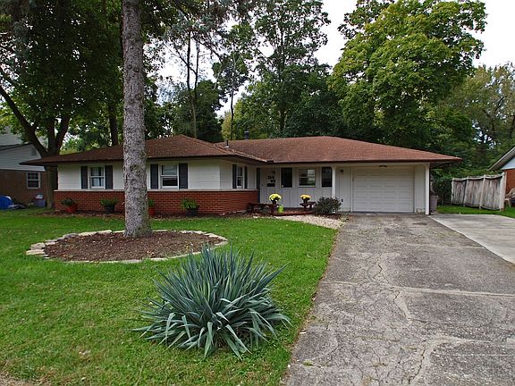 2nd image of 3419 Paris Blvd
