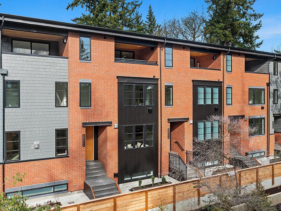 1st image of 11223 NE 13th Ln