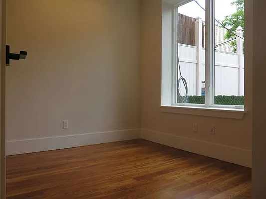 Rented by Spot It Realty LLC | media 10