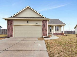 2712 E Old Spring Rd, Derby, KS 67037