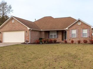 49 Madison Ln, Decatur, AL 35603