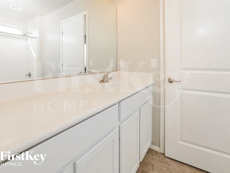 200 E Imperial Ct — Photo 11