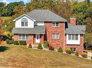 3567 Sweet Briar Ln, Columbia, IL 62236