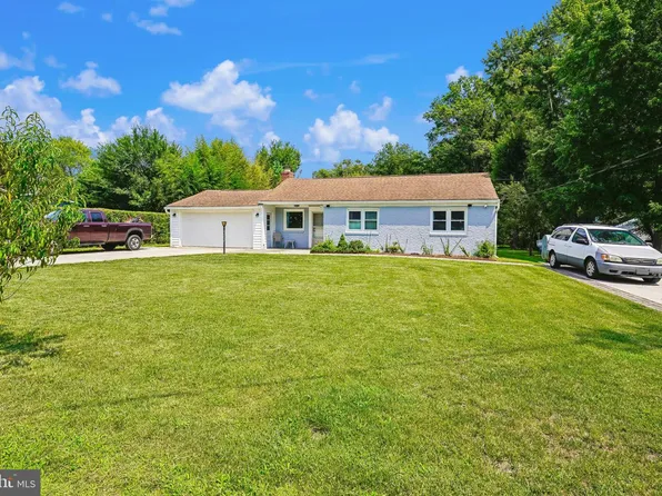 7907 Maplewood Dr, Manassas, VA 20111