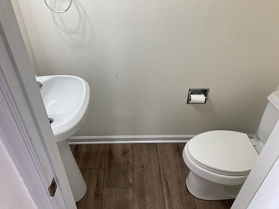 5th image of 118 Lexington Pl