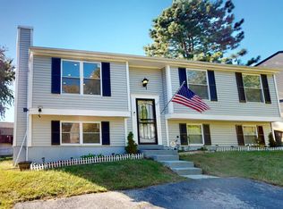 806 Finch Dr, Landover, MD 20785