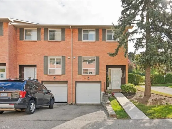 66 Summercrest Dr #14, Hamilton, ON L8K 6M6