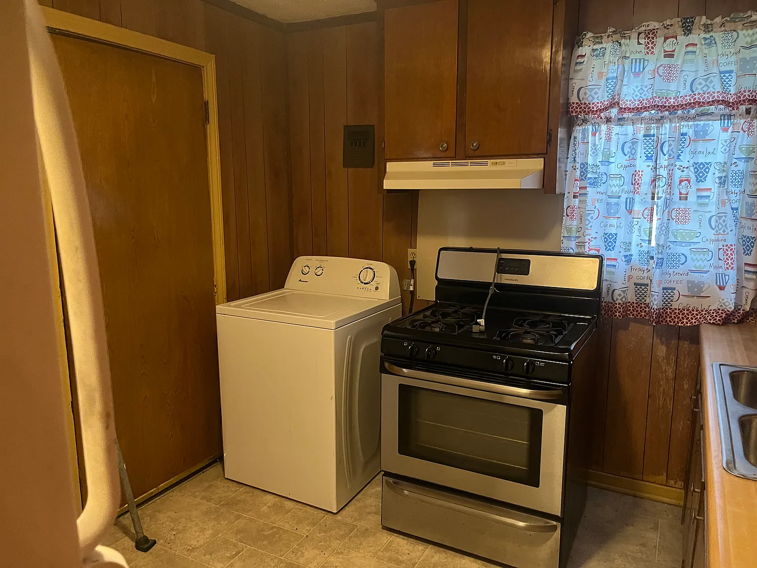 2 bed, 746 sqft, $800 — Photo 1