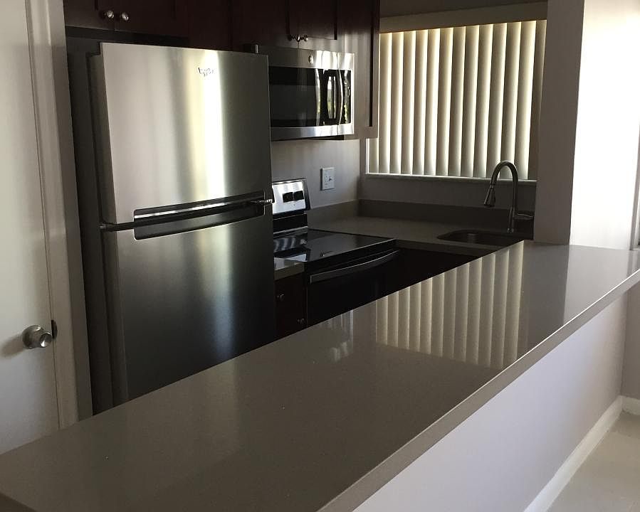 1st image of 2741 NE 30th St #2