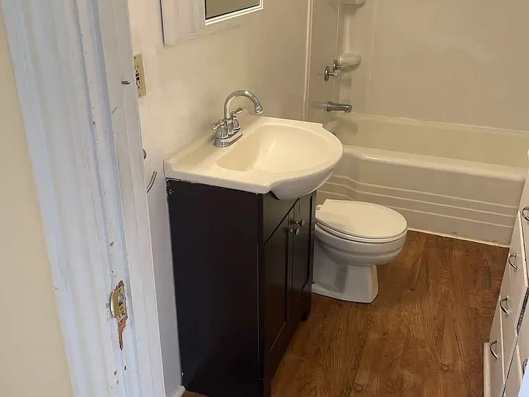 24 Bradley St — Photo 14