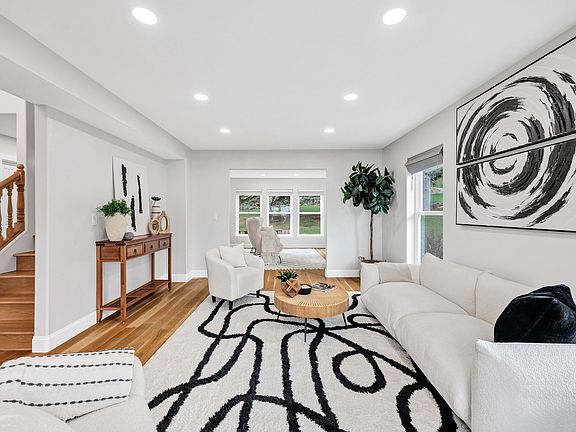 5th image of 105 Buckingham Dr