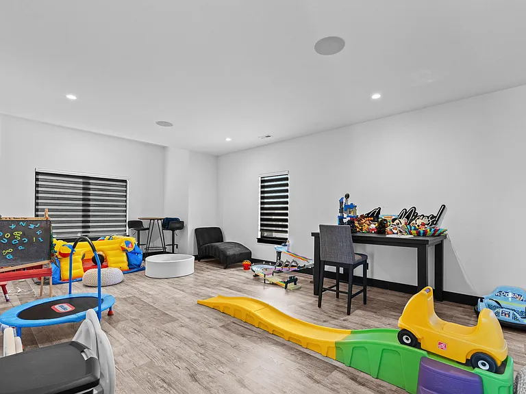 5947 Screaming Eagle Ln — Photo 60