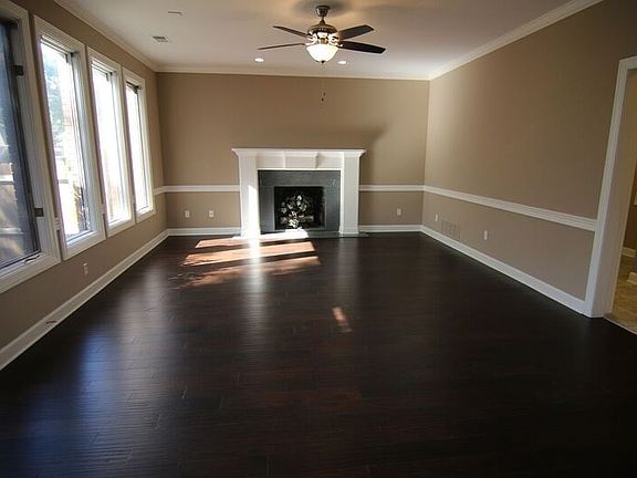 5th image of 10489 Shea Woods Dr