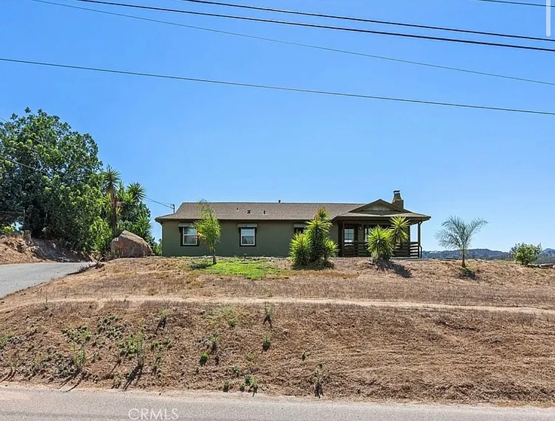 3 bed, 1296 sqft, $3,500 — Photo 3