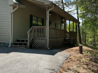 847 Lloyd Huskey Rd, Pigeon Forge, TN 37863