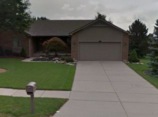 19612 Ashley Ct, Livonia, MI 48152