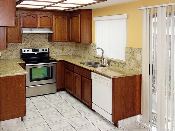 3rd image of 2638 Mabury Sq