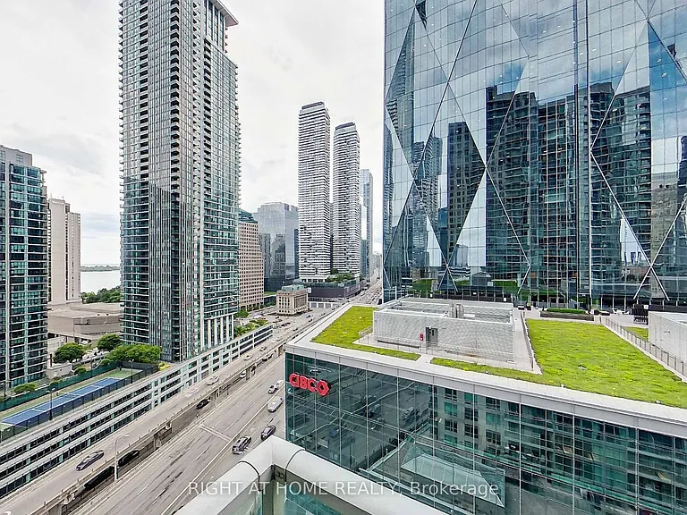 18 Yonge St #1813 — Photo 26