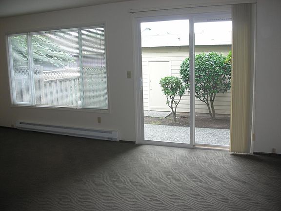 2nd image of 10526 Whitman Ave N #B