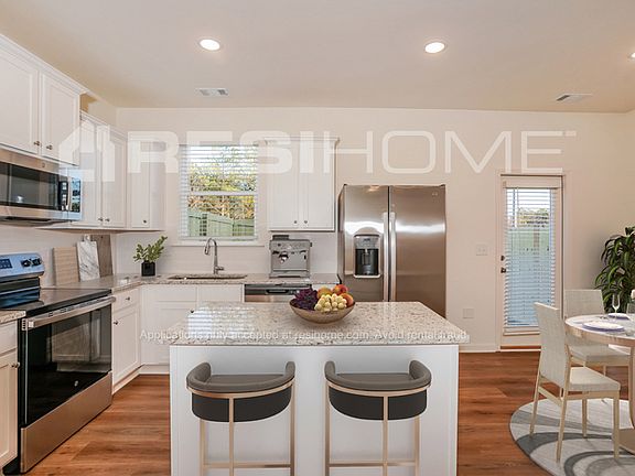 4th image of 4005 Springhead Way