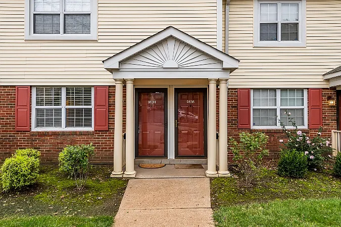 9134 N Swan Cir — Photo 1