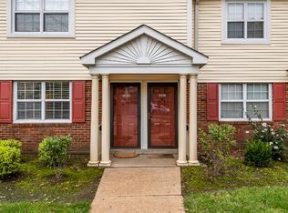 9134 N Swan Cir, Saint Louis, MO 63144