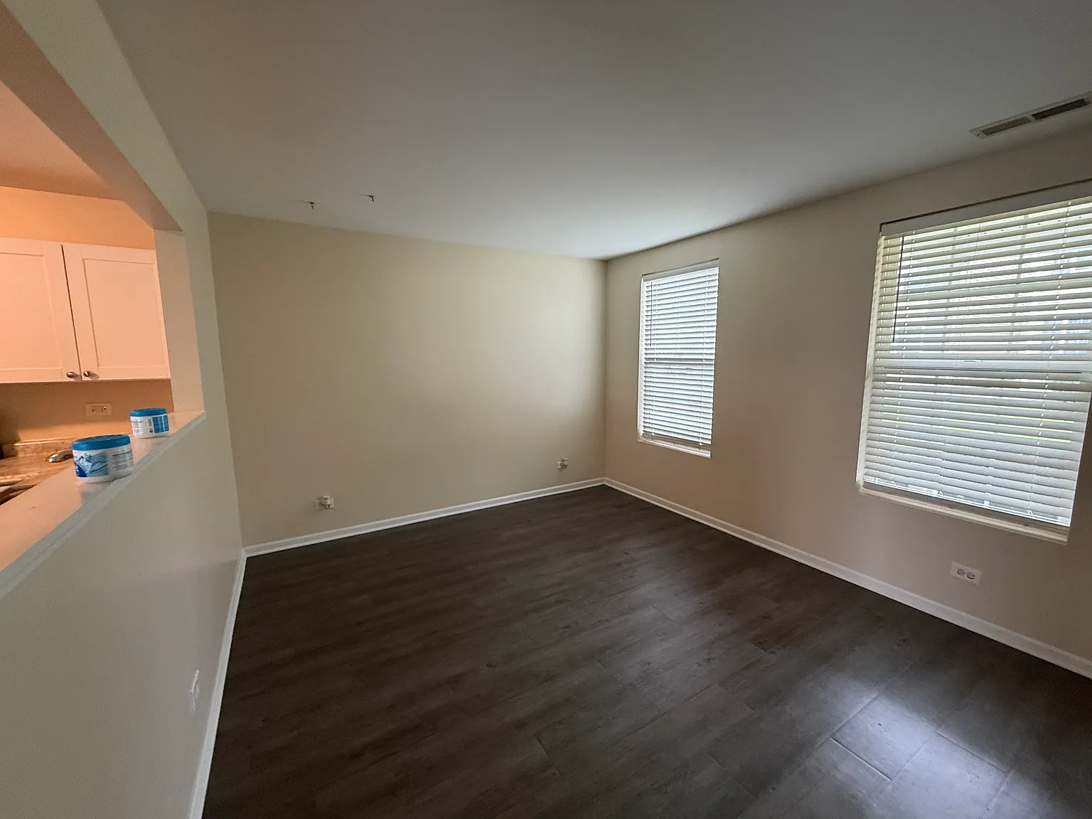 2 bed, 1.5 bath, 1160 sqft, $2,400 — Photo 1