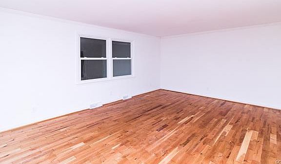 4th image of 12912 Middlebrook Rd