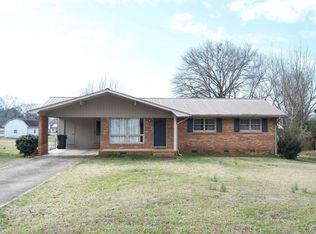 1220 Louise Dr, Weaver, AL 36277