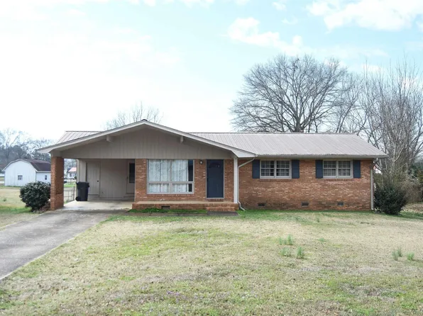 1220 Louise Dr, Weaver, AL 36277