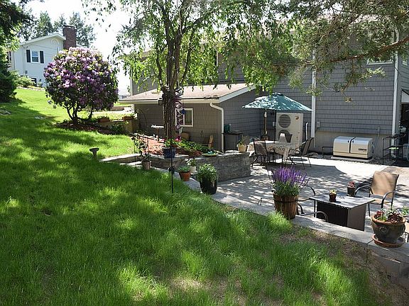 5th image of 7 Pasquale Dr