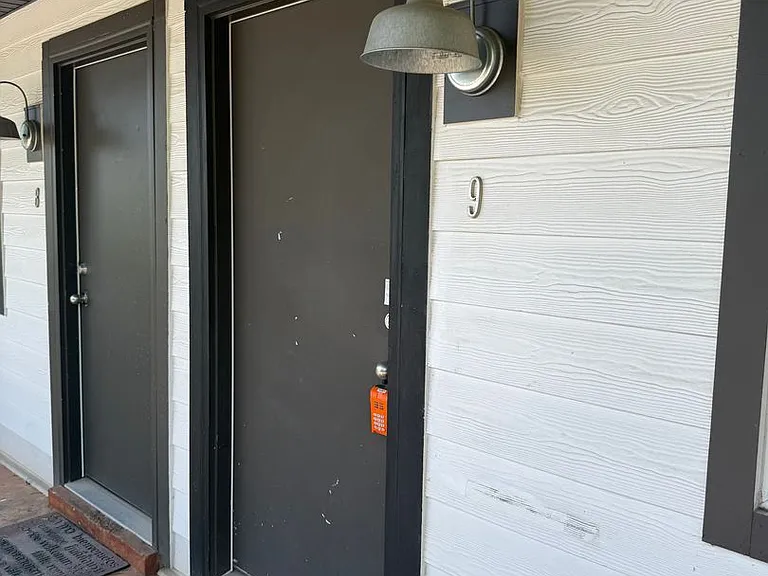 The Ridgewood Apartments in Woodbine - Remodeled Units - Gated Access - Convenient - Ample Parkin... — Photo 2