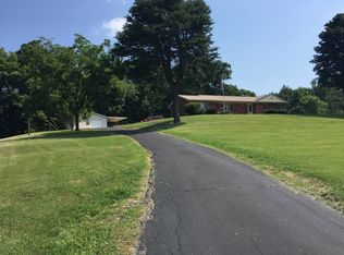 2684 French Creek Dr, New Albany, IN 47150