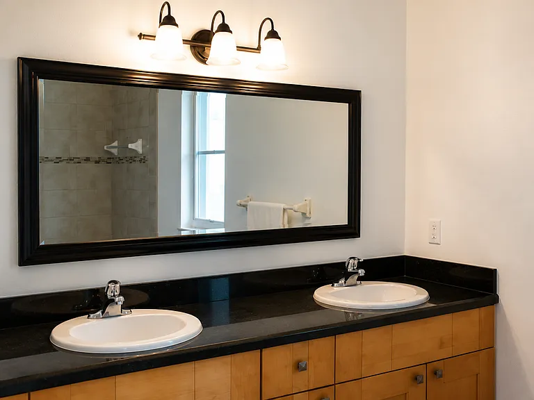 2nd bathroom