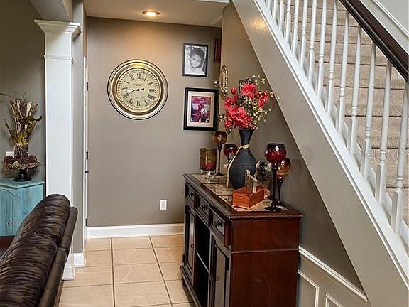 4th image of 865 W Charing Cross Cir