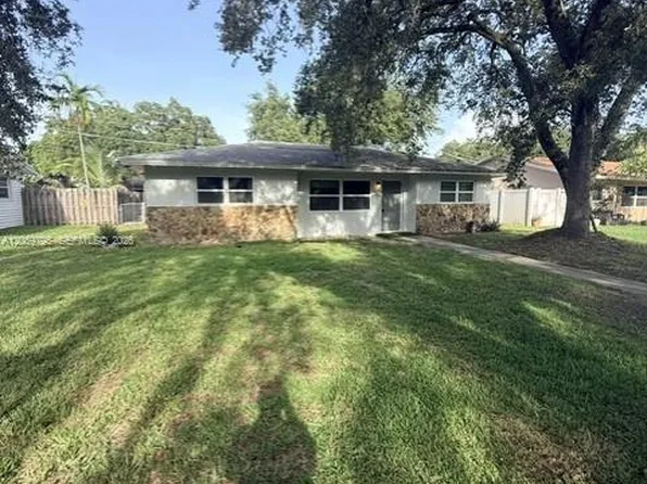 5180 SW 27th Ter, Fort Lauderdale, FL 33312
