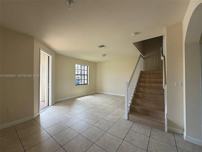 544 SE 32nd Ave — Photo 9