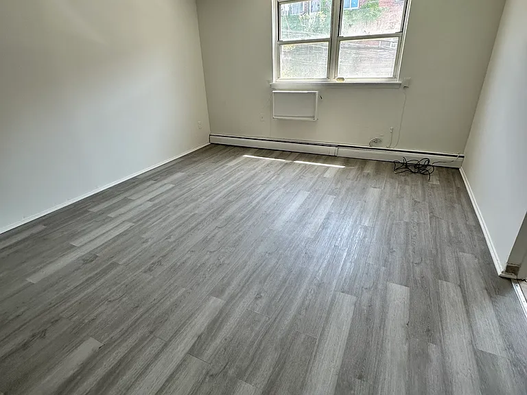 25-29 32nd St #1H — Photo 3