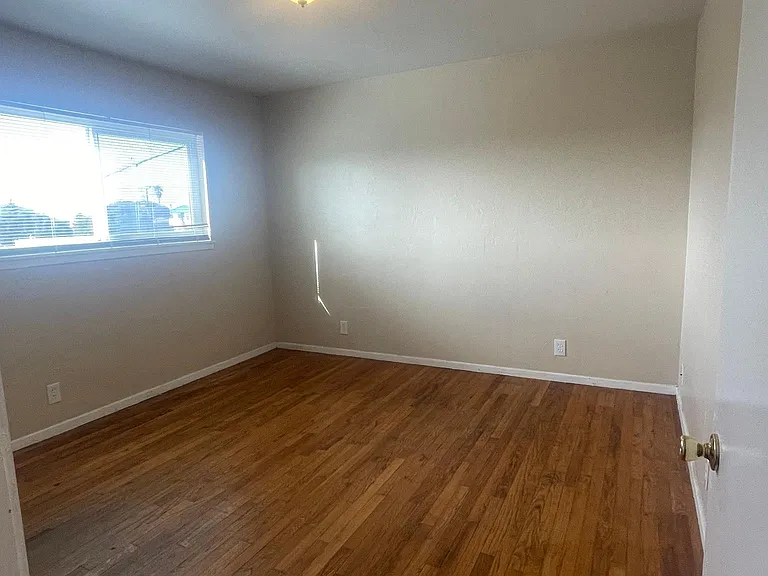 1125 Monterey Ave #12 — Photo 11