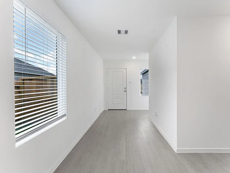 706 Umbrella Tree Dr — Photo 6