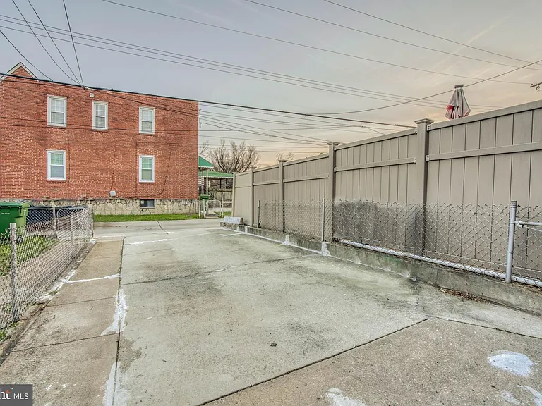 3505 Wilkens Ave — Photo 19