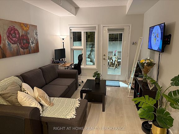 5th image of 1139 Cooke Blvd #319