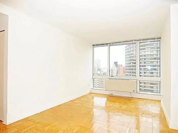 3rd image of 217 E 96th St APT 24J