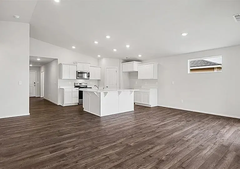 6117 Road 112 — Photo 2