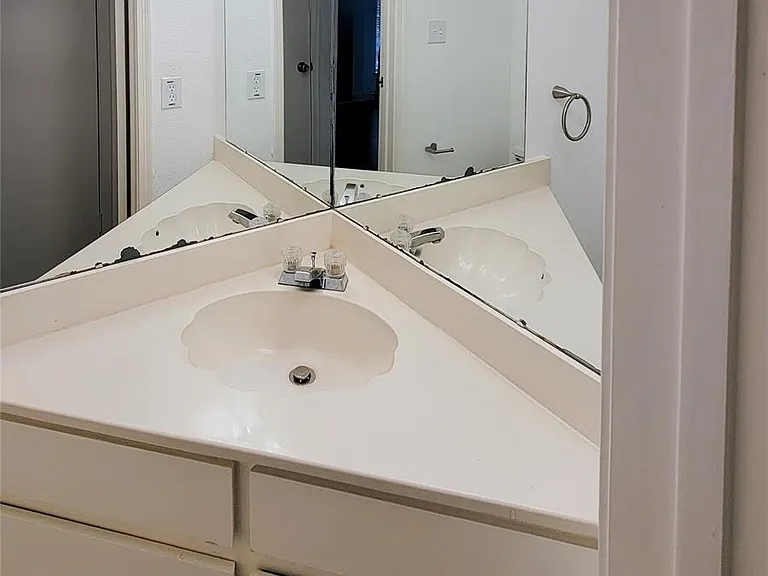 7575 Cambridge St #2405 — Photo 15