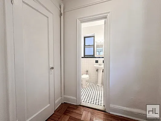 Rented by Highline Residential | media 7