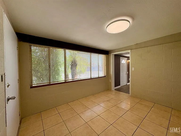 5025 Fillmore Ave #A — Photo 7