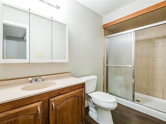 4th image of 212 Chamberland Ct